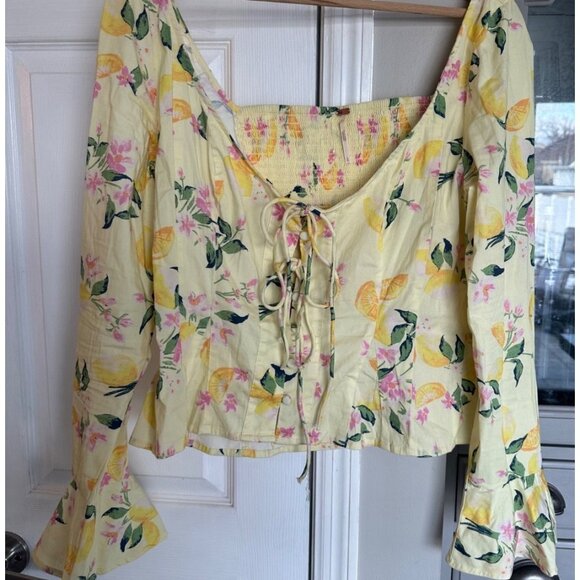 Free People Womens LG Kayla Pintuck Lemon Floral Top Milkmaid Croquette - Picture 2 of 10
